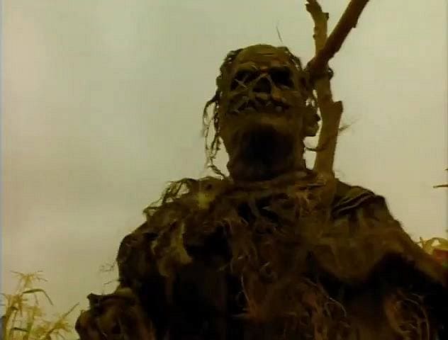 Обзор фильма ужасов «Пугало» (2002)